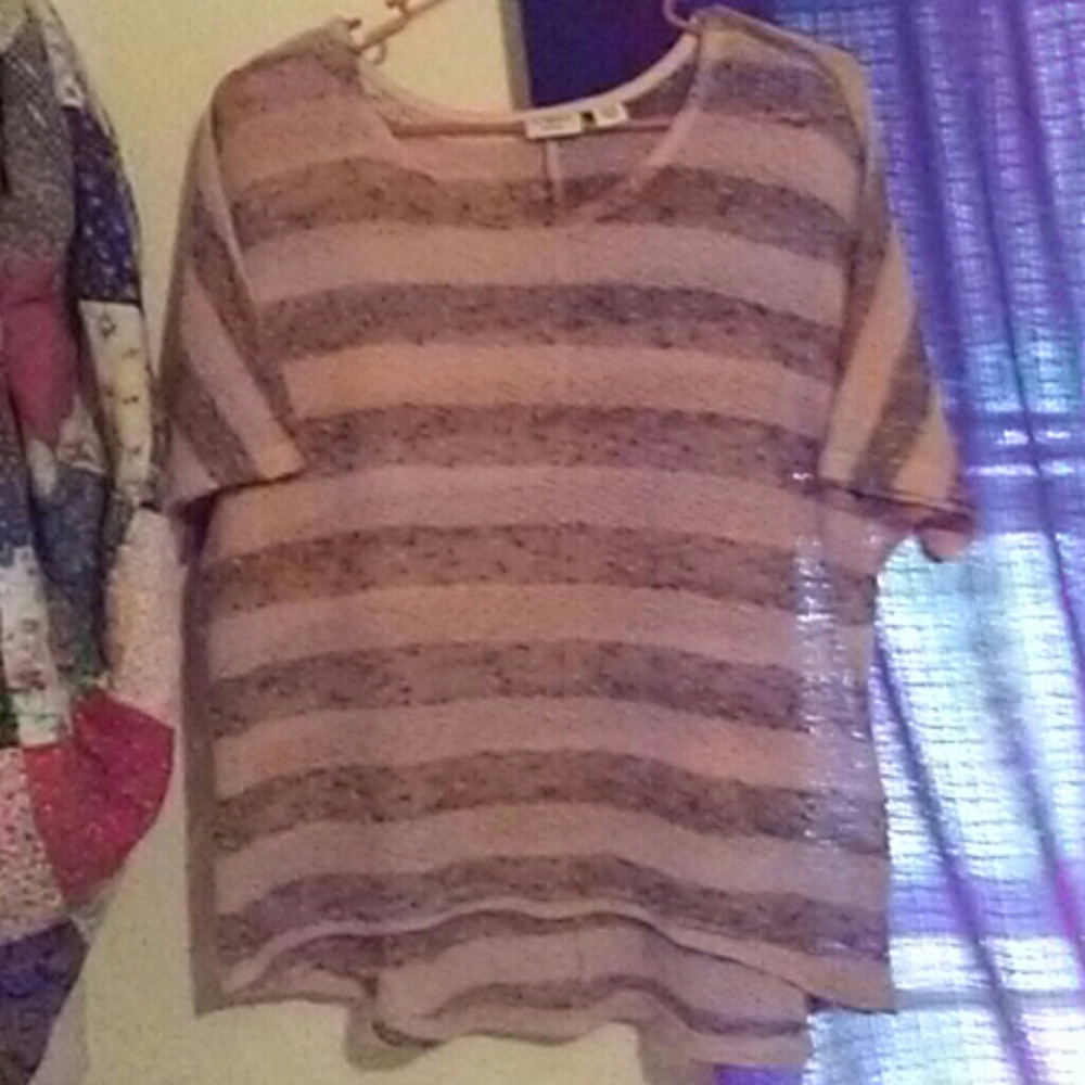 Cato short sleeve sheer hi lo sweater.